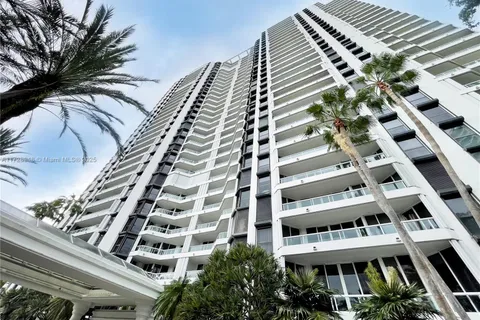 21205 Yacht Club Dr # 805, Aventura FL 33180