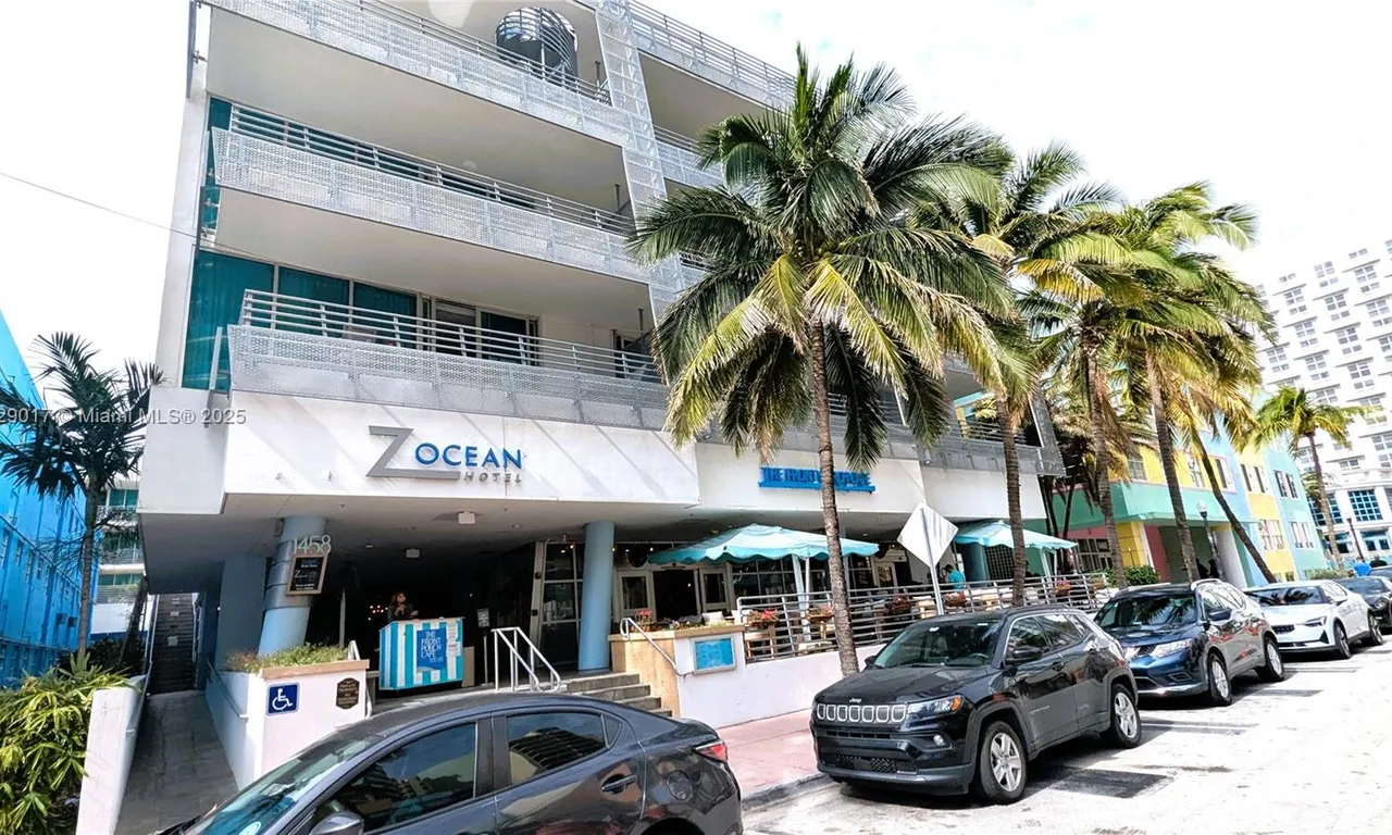 1437 Collins Ave # 214, Miami Beach FL 33139