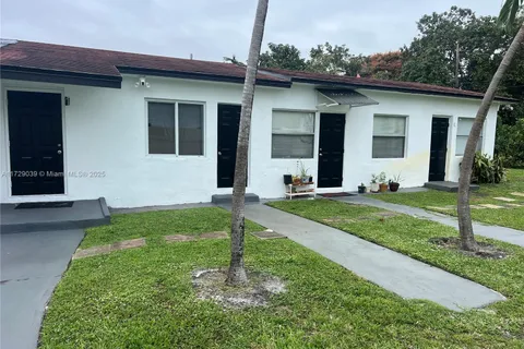 511 NW 133rd St, North Miami FL 33168