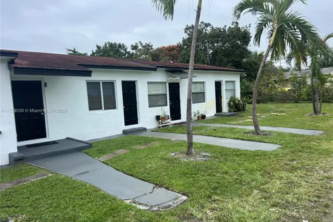 511 NW 133rd St, North Miami FL 33168