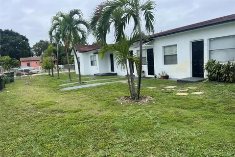 511 NW 133rd St, North Miami FL 33168