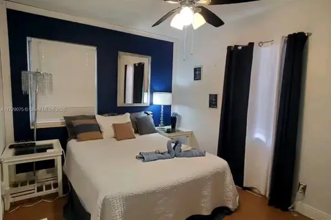 1836 BLUE ROOM SW 9TH AVE, Fort Lauderdale FL 33315