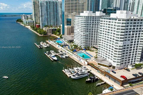905 Brickell Bay Dr # 1821, Miami FL 33131