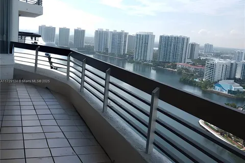 3530 Mystic Pointe Dr # 2902, Aventura FL 33180