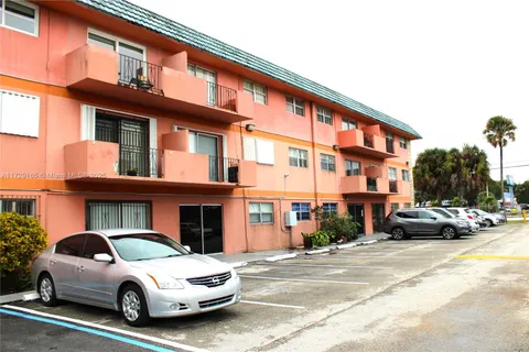 17101 NW 57th Ave # 211, Miami Gardens FL 33055