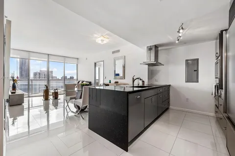 495 Brickell Ave # 5203, Miami FL 33131