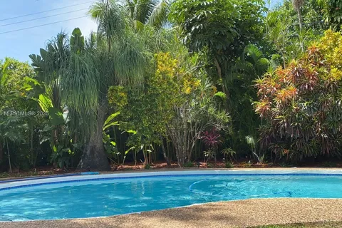 5750 SW 52nd Ter, South Miami FL 33155