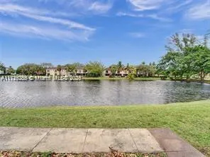 2030 Bayberry Dr # 2030, Pembroke Pines FL 33024