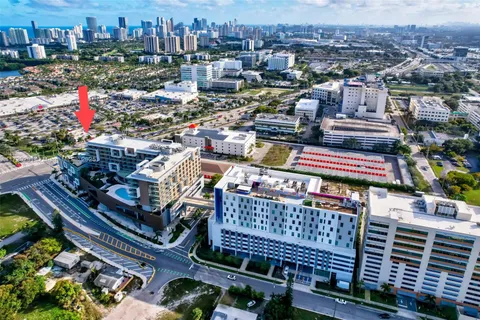 21290 Biscayne # 205, Aventura FL 33180