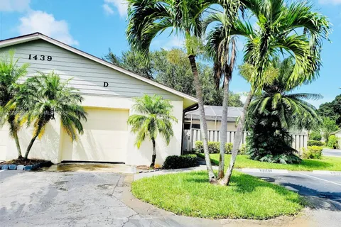 1439 Captains Walk # D, Fort Pierce FL 34950