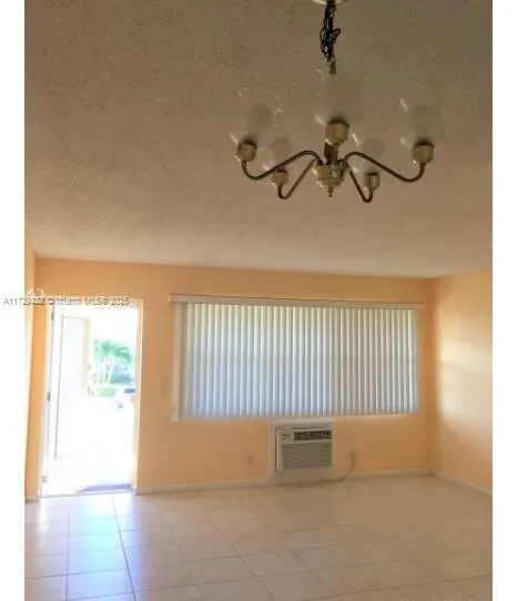 125 Canterbury  E # 125, West Palm Beach FL 33417