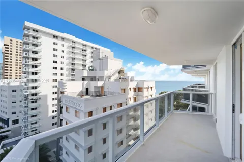 2401 Collins Ave # 1109, Miami Beach FL 33140