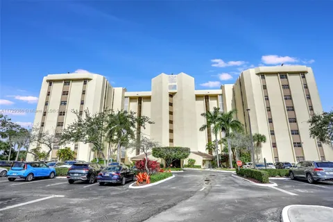 7400 Radice Ct # 801, Lauderhill FL 33319