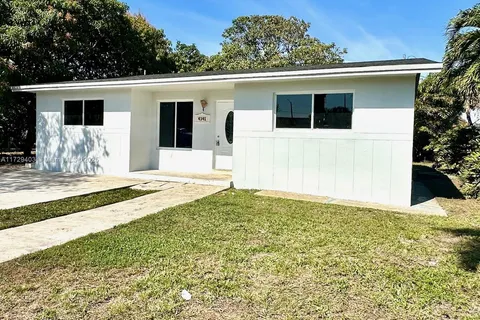 4341 NW 167th Ter, Miami Gardens FL 33055