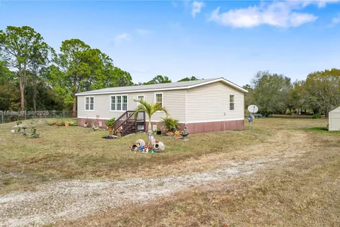 125 W Marimba Cir, Clewiston FL 33440