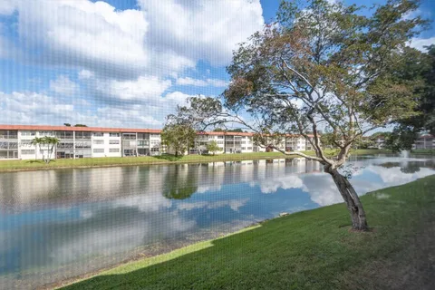 8971 S Hollybrook Blvd # 206, Pembroke Pines FL 33025