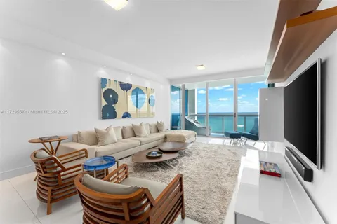 6899 Collins Ave # 1602, Miami Beach FL 33141