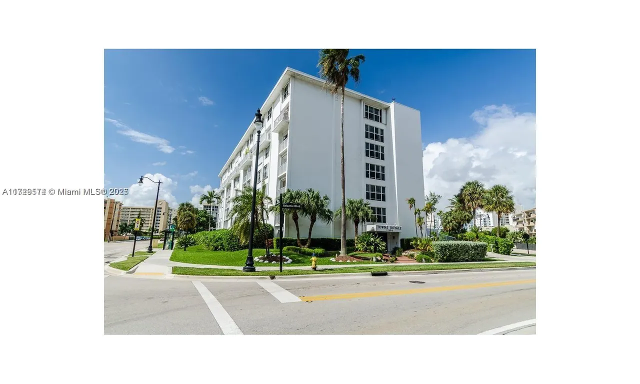 17800 Atlantic Blvd # 203, Sunny Isles Beach FL 33160