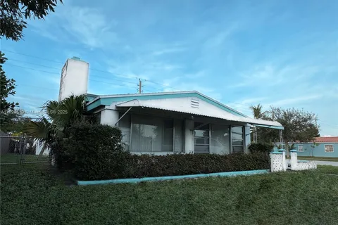 1495 NE 175th St, North Miami Beach FL 33162