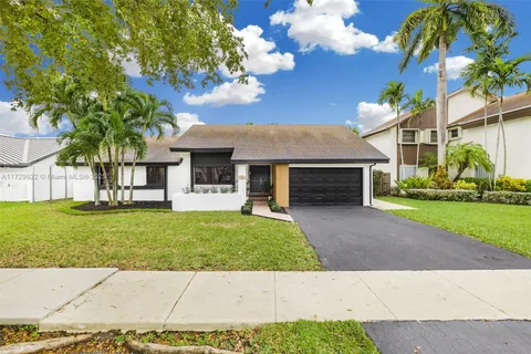 10844 SW 142nd Pl, Miami FL 33186