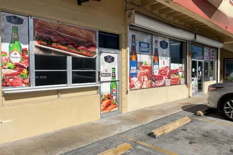 4th Ave, Hialeah FL 33013