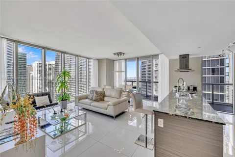 485 Brickell Ave # 3702, Miami FL 33131