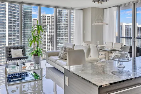 485 Brickell Ave # 3702, Miami FL 33131