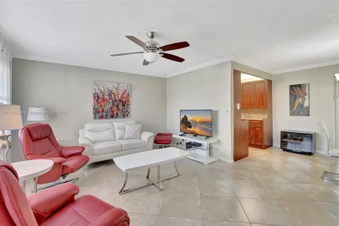 1043 Cambridge C # 1043, Deerfield Beach FL 33442