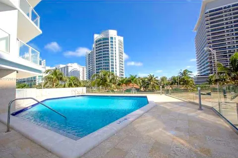 5900 Collins Ave # 2105, Miami Beach FL 33140