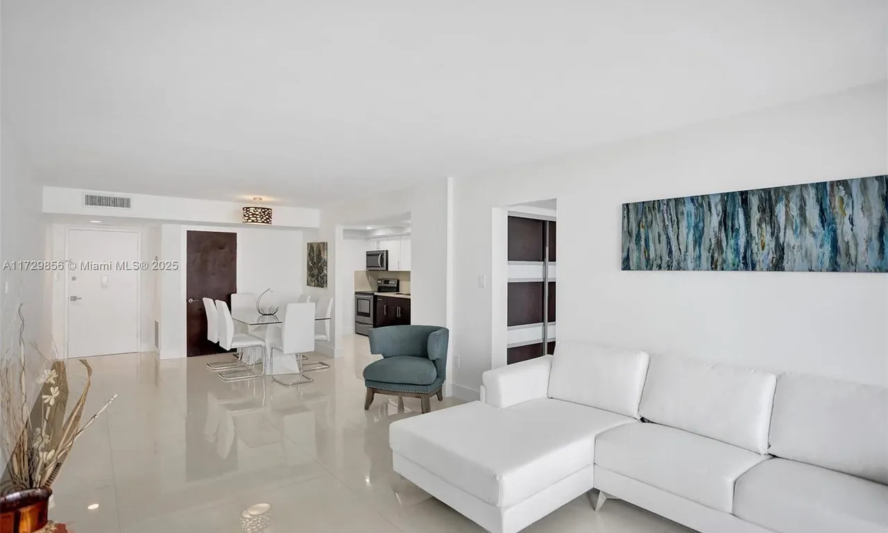 18051 Biscayne Blvd # 402, Aventura FL 33160