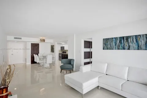 18051 Biscayne Blvd # 402, Aventura FL 33160