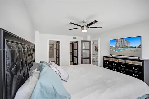 18051 Biscayne Blvd # 402, Aventura FL 33160