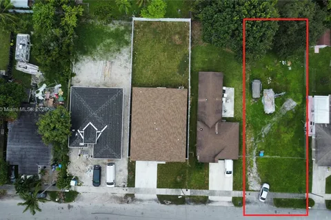 5209 SW 22nd St, West Park FL 33023