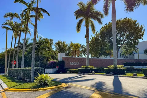 2980 Point East Dr # D302, Aventura FL 33160