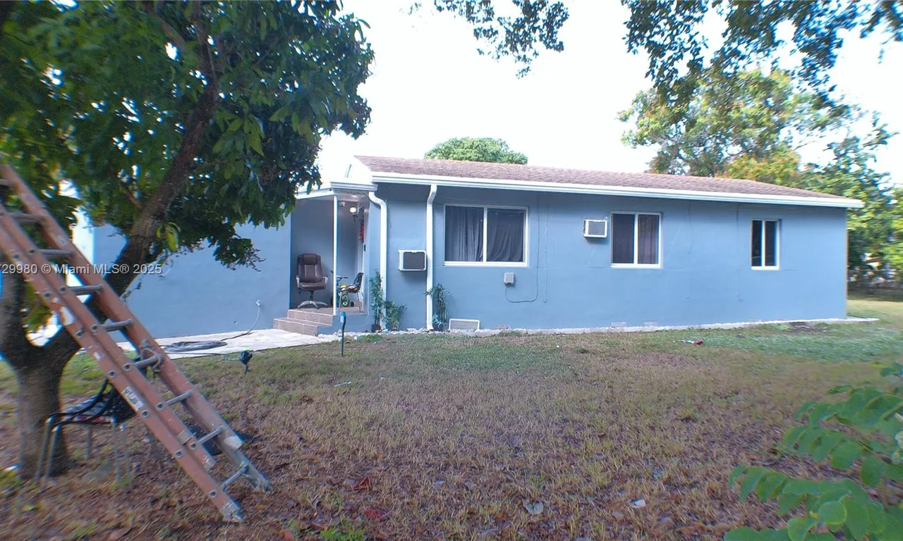 405 NW 128th St, North Miami FL 33168