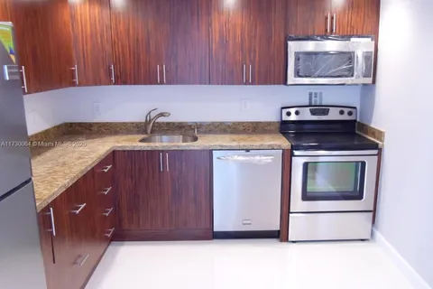 2450 NE 135th St # 812, North Miami FL 33181