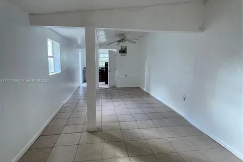 1170 NE 149th St # 2, North Miami FL 33161