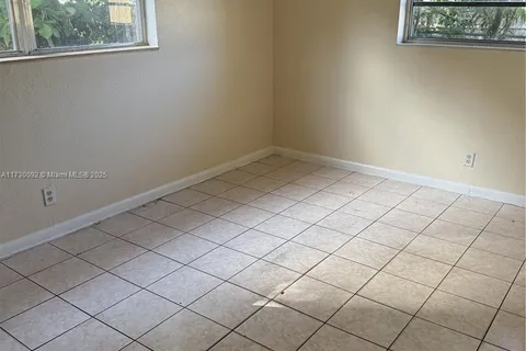 1021 NW 3rd Ave, Fort Lauderdale FL 33311