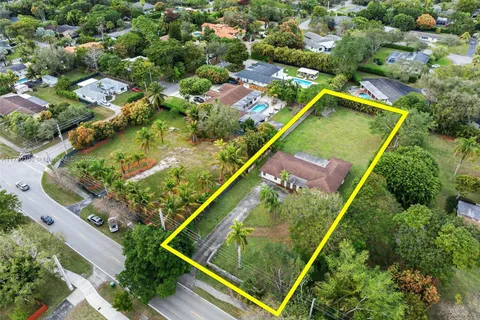 8251 SW 136th St, Pinecrest FL 33156