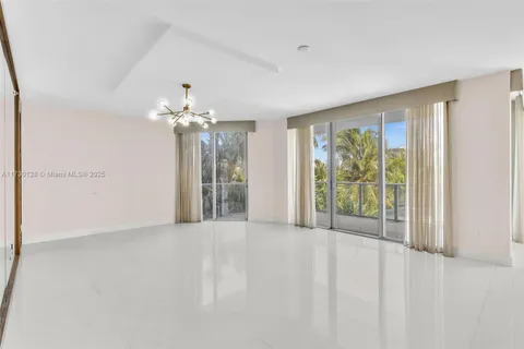 17301 Biscayne Blvd # 210, North Miami Beach FL 33160