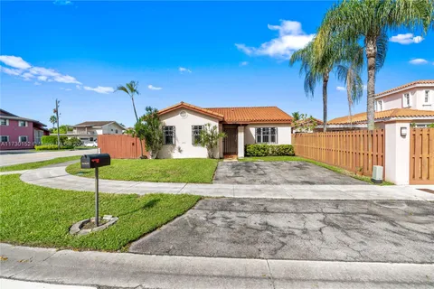 1750 SW 137th Pl, Miami FL 33175