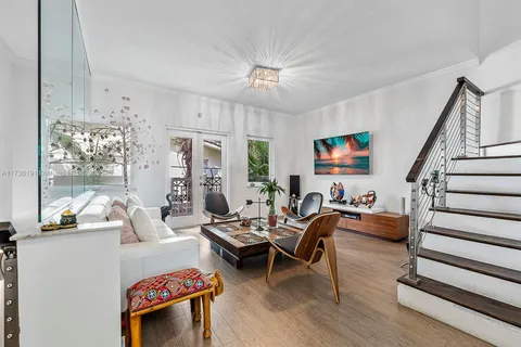 261 Navarre Ave # 9, Coral Gables FL 33134