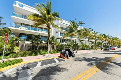 300 Collins Ave # 3E, Miami Beach FL 33139