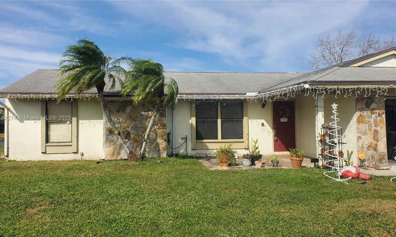 5311 N Raymond Dr N, Boynton Beach FL 33472