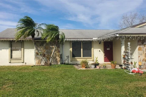 5311 N Raymond Dr N, Boynton Beach FL 33472