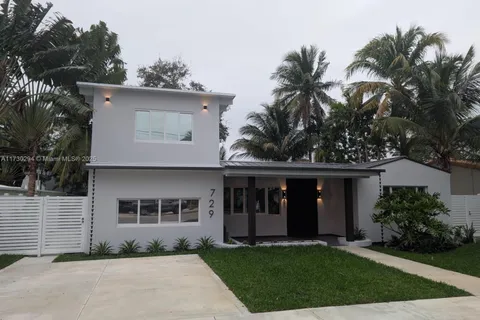 729 NE 17th Ter, Fort Lauderdale FL 33304