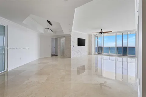 6051 N Ocean Dr # 1106, Hollywood FL 33019