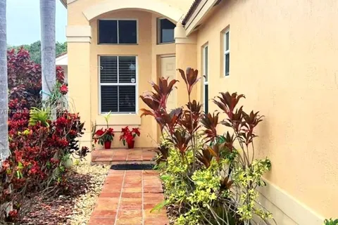 793 Chimney Rock Rd, Weston FL 33327