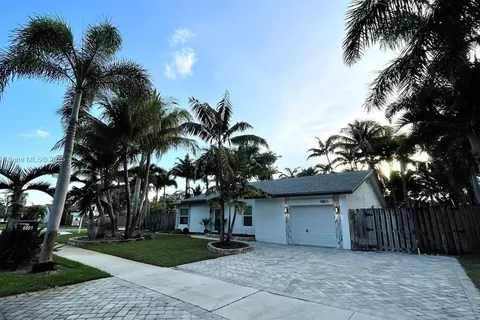 6801 NW 26th Way, Fort Lauderdale FL 33309