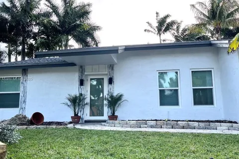 6801 NW 26th Way, Fort Lauderdale FL 33309